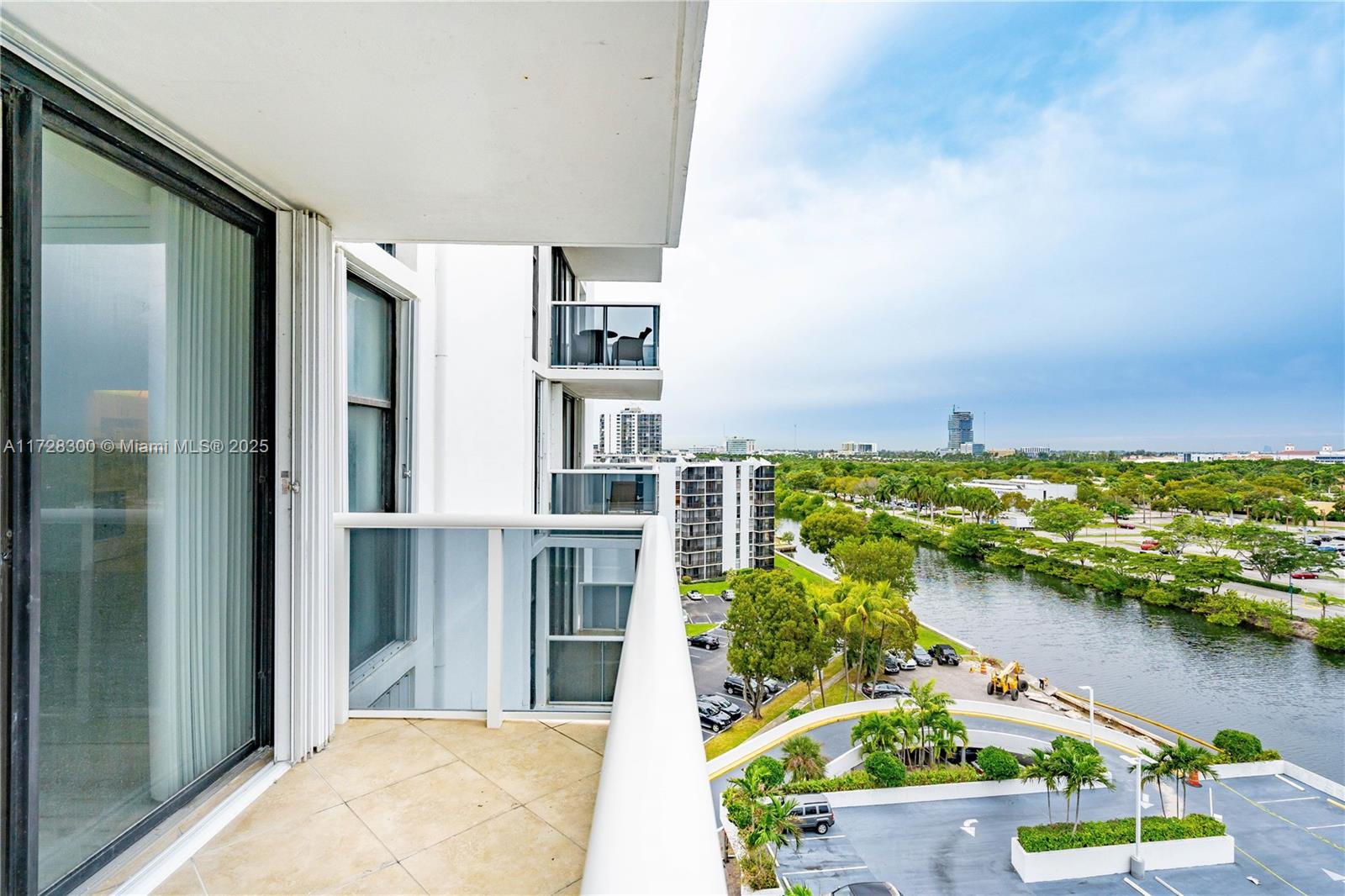 AVENTURA EL DORADO CONDO - Residential