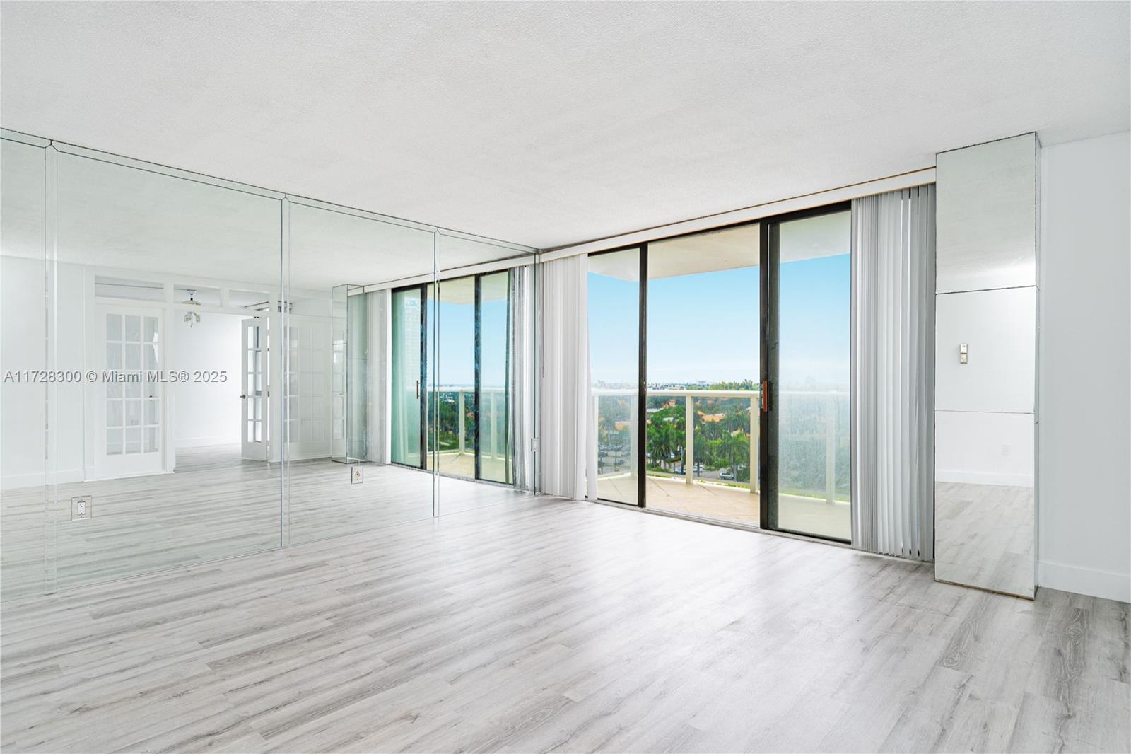 AVENTURA EL DORADO CONDO - Residential