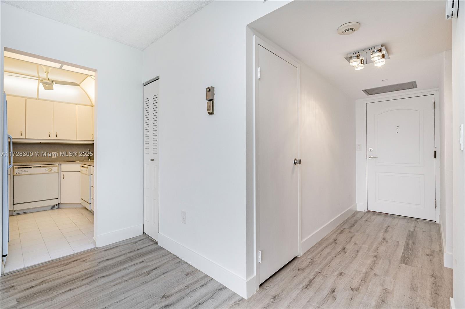 AVENTURA EL DORADO CONDO - Residential