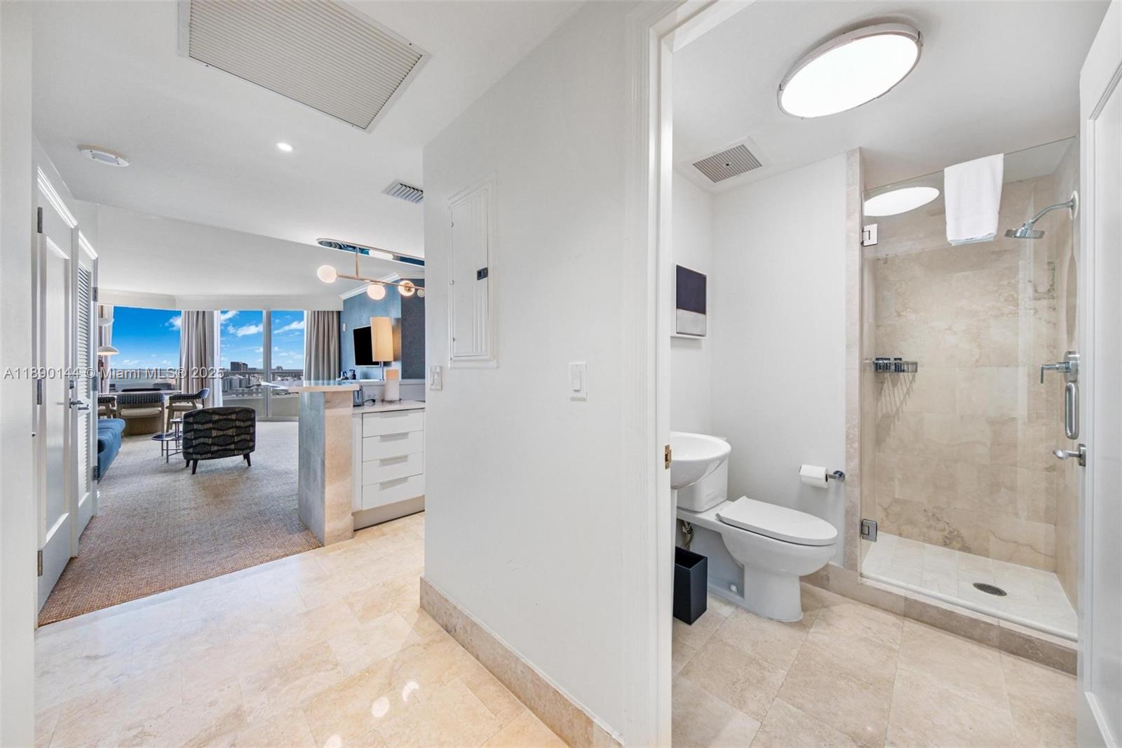 FONTAINEBLEAU II CONDO - Residential