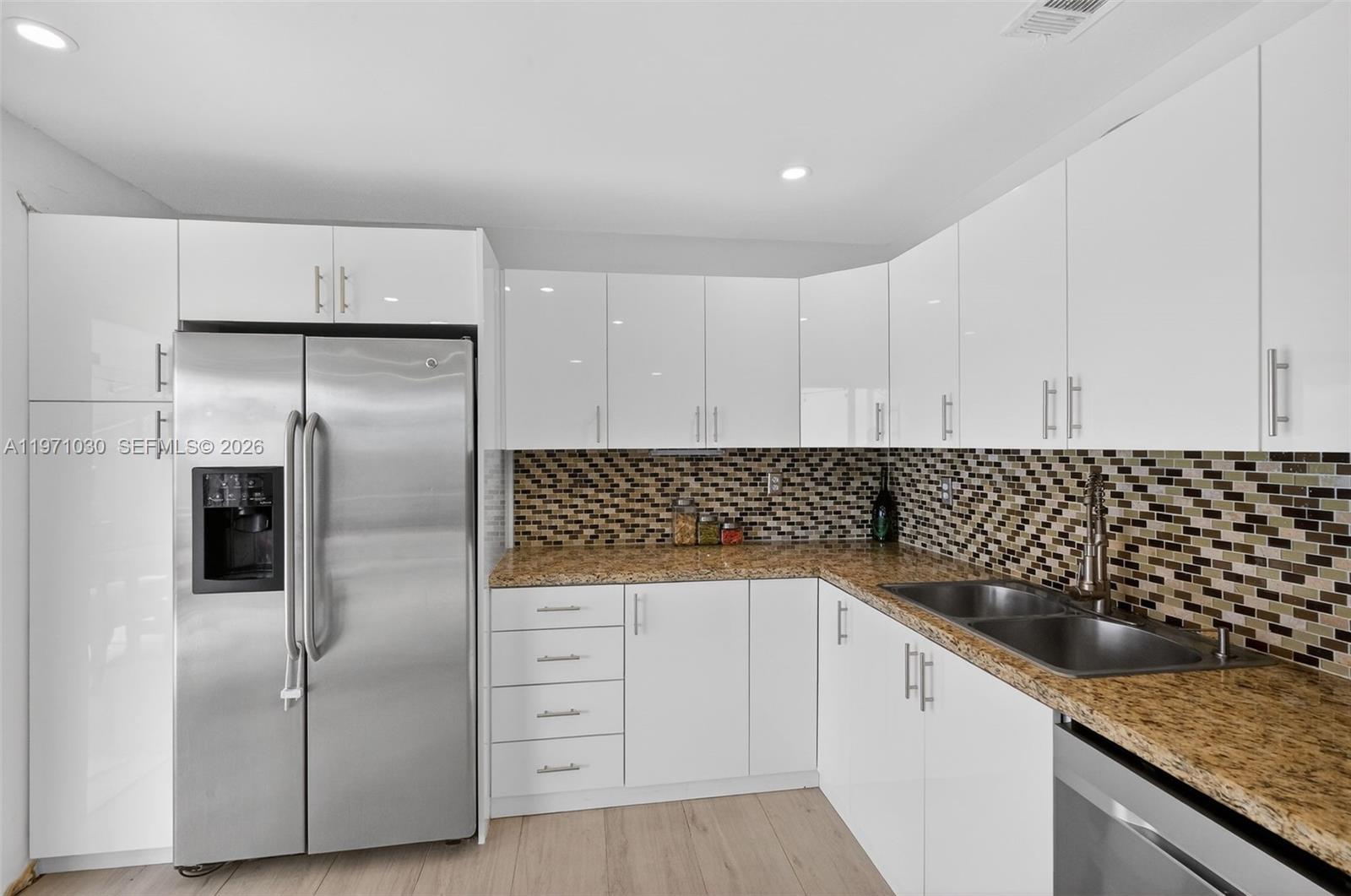 MONACO DREAM HOMES - Residential