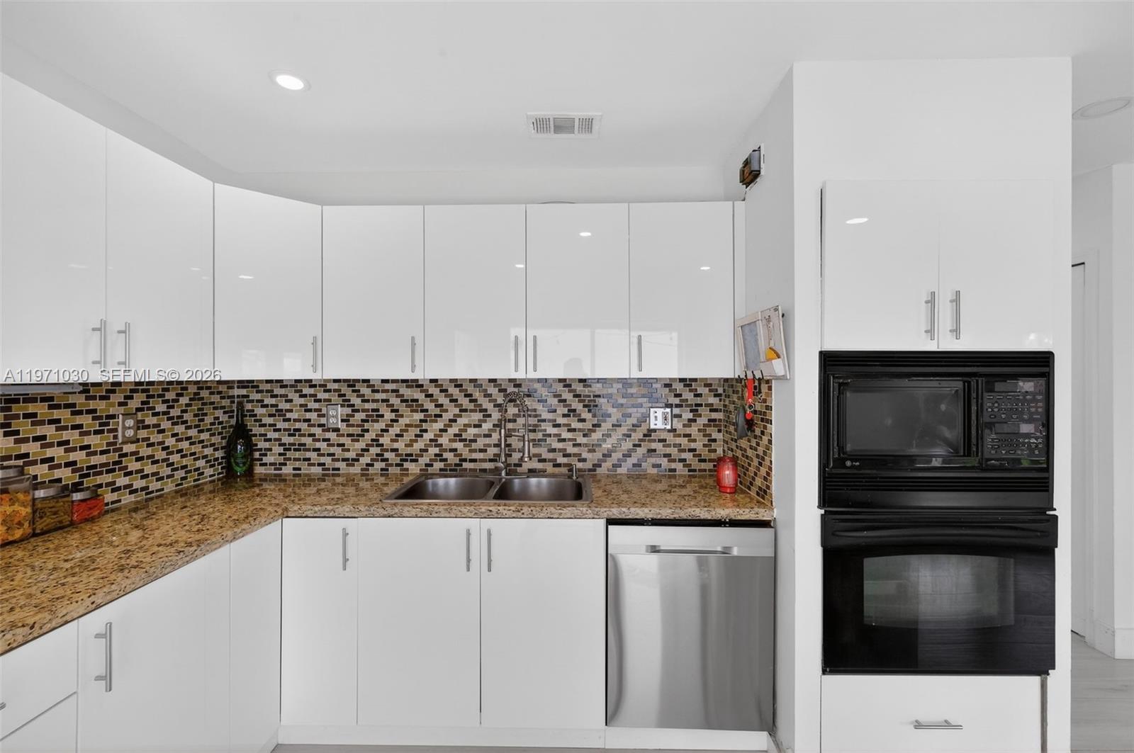 MONACO DREAM HOMES - Residential