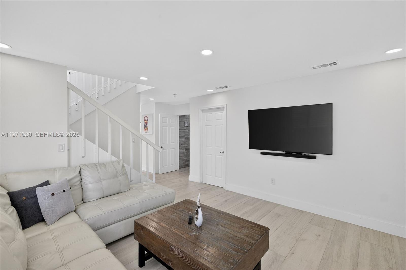 MONACO DREAM HOMES - Residential