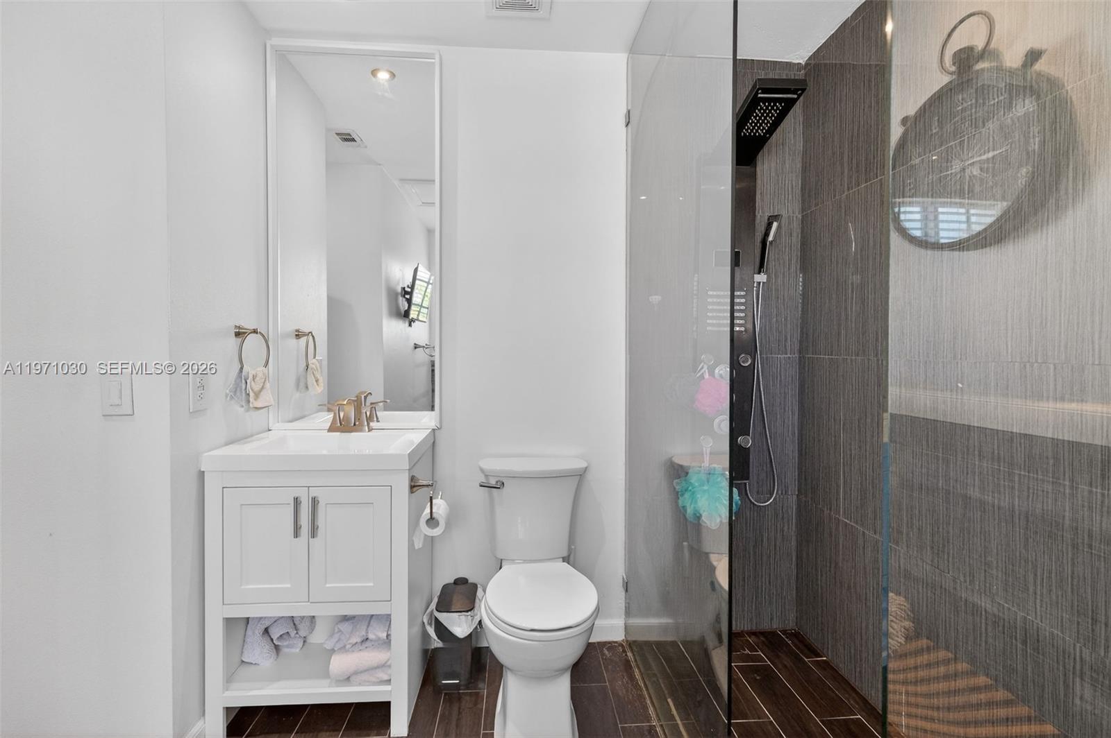 MONACO DREAM HOMES - Residential