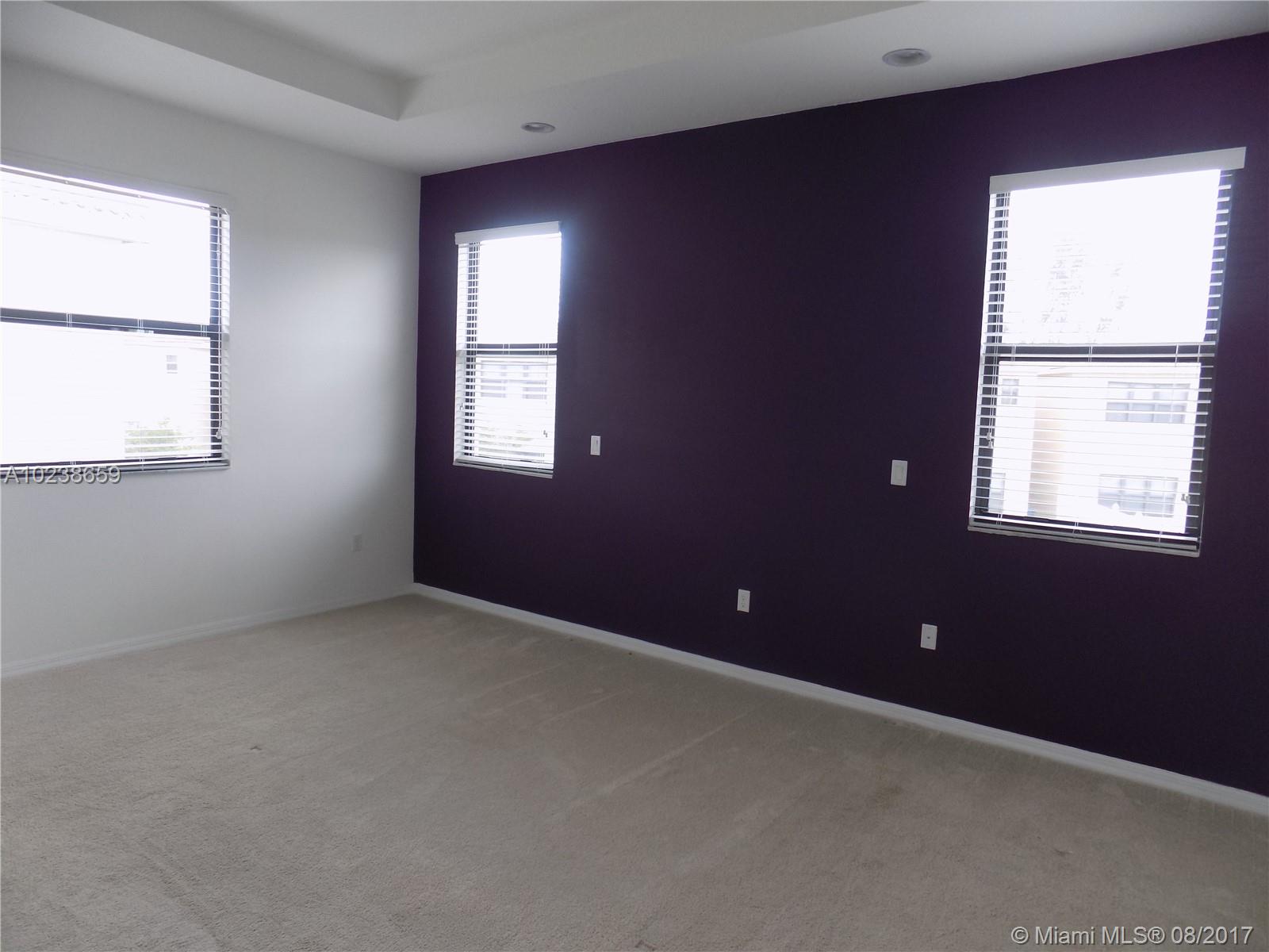 CHAMPION LAKES - Residential