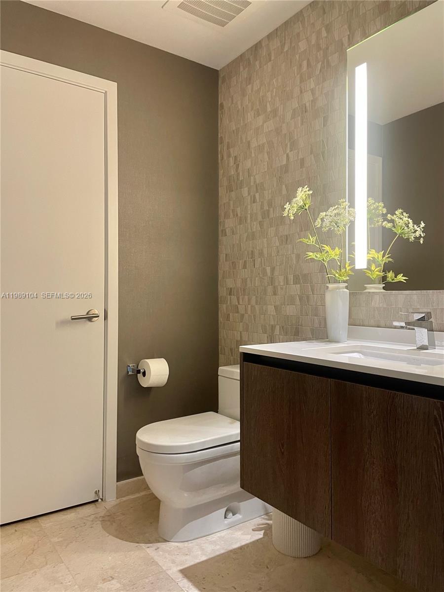 RISE CONDO - Residential