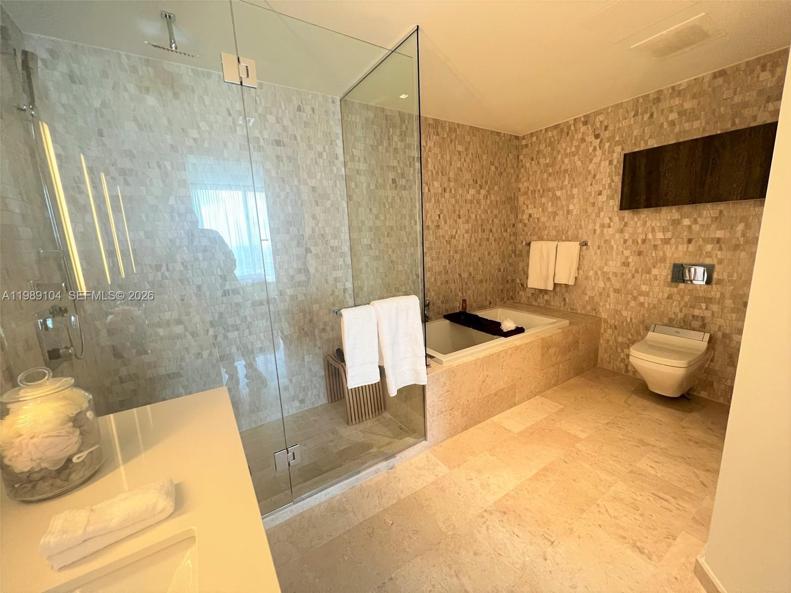 RISE CONDO - Residential