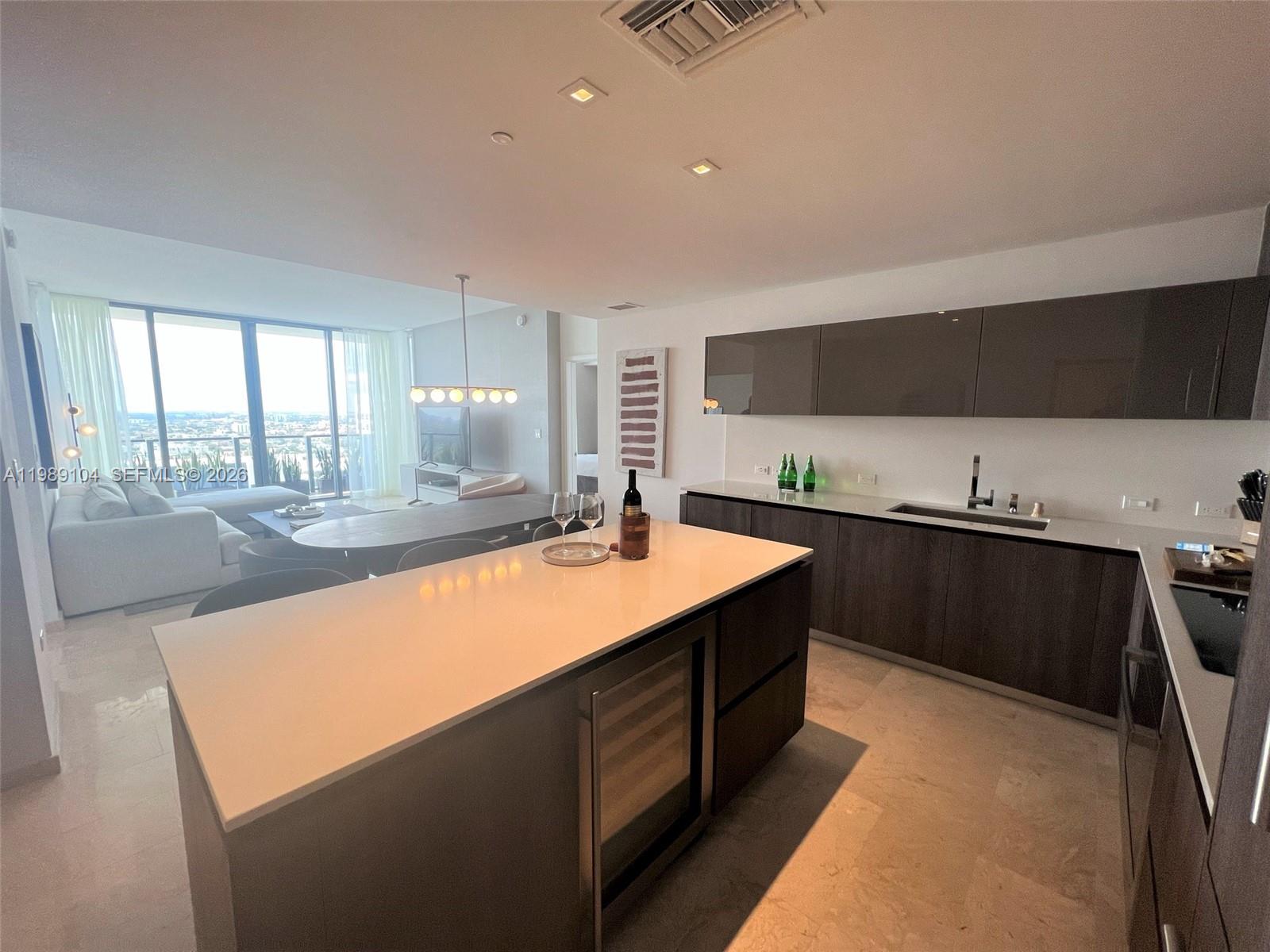 RISE CONDO - Residential