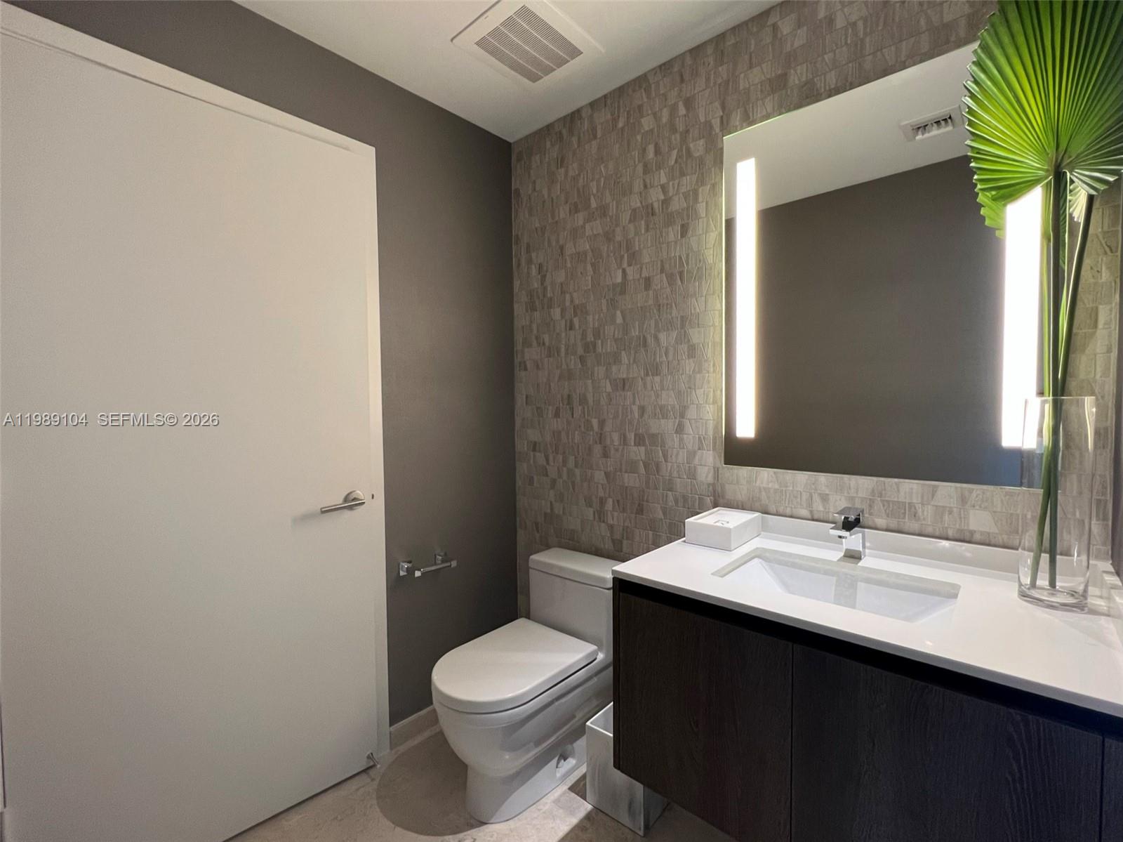 RISE CONDO - Residential