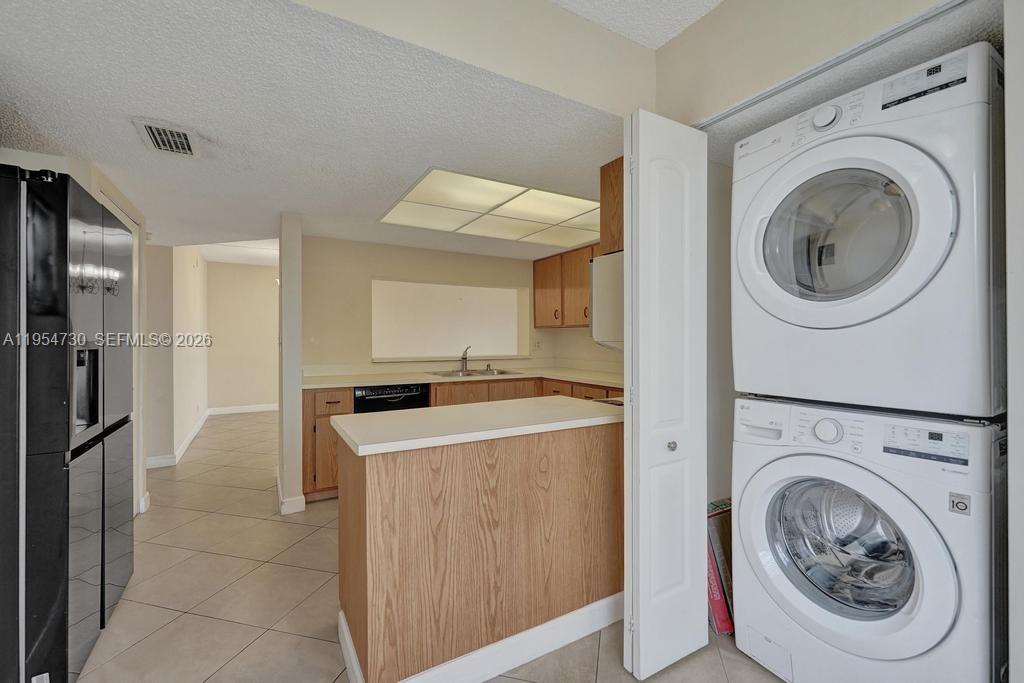 CONDO 7 OF SABAL PALM CON - Residential