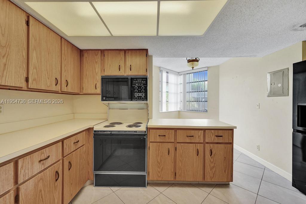 CONDO 7 OF SABAL PALM CON - Residential