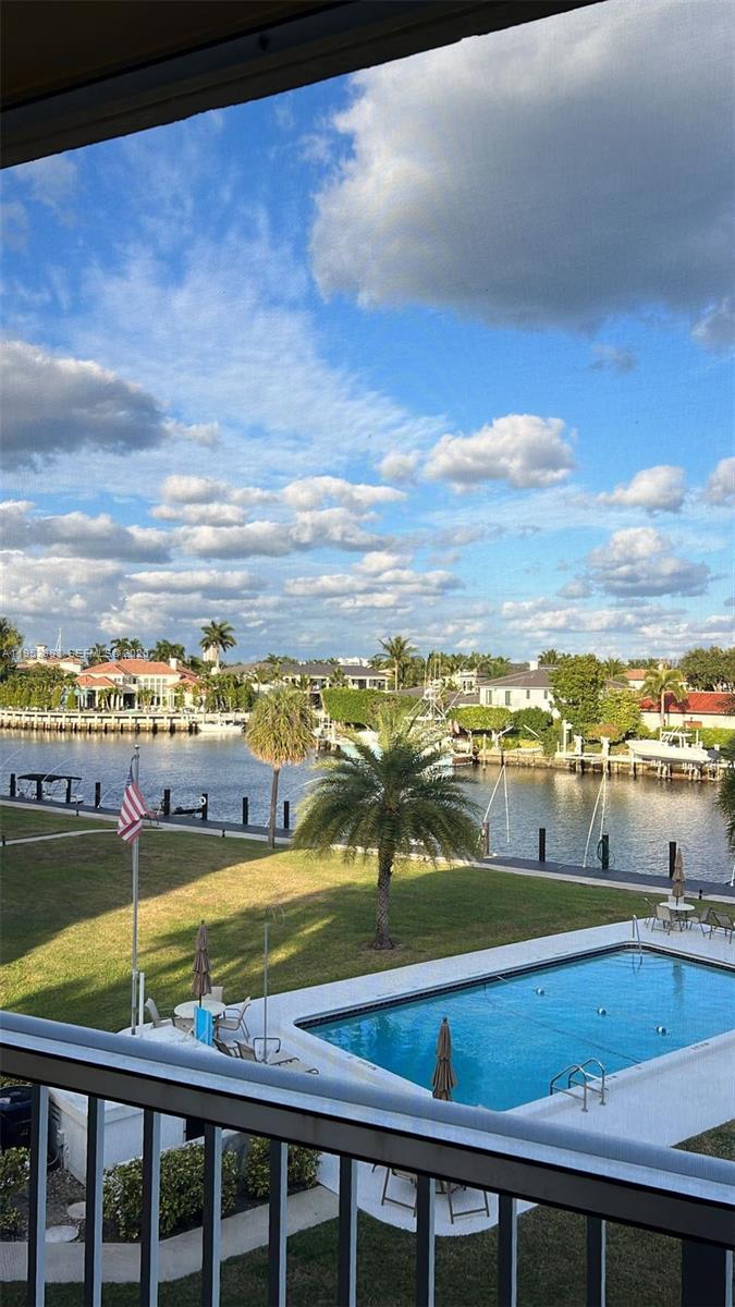 RIVER HOUSE TERRACE CONDO - Residential