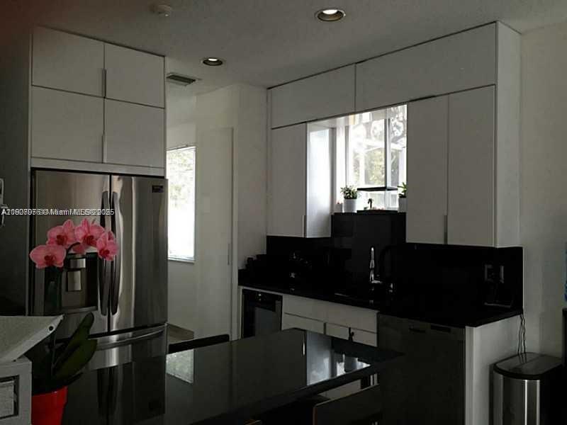 SECTORS 3 & 4 BOUNDARY PL - Residential Lease