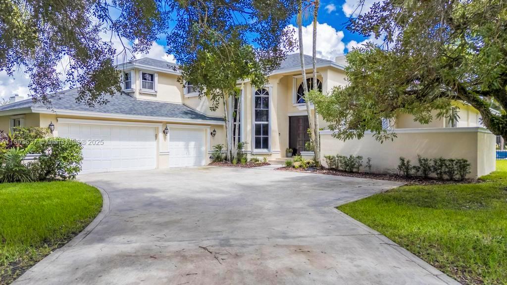 DAVIE WHISPERING PINES - Residential