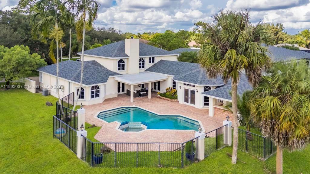 DAVIE WHISPERING PINES - Residential