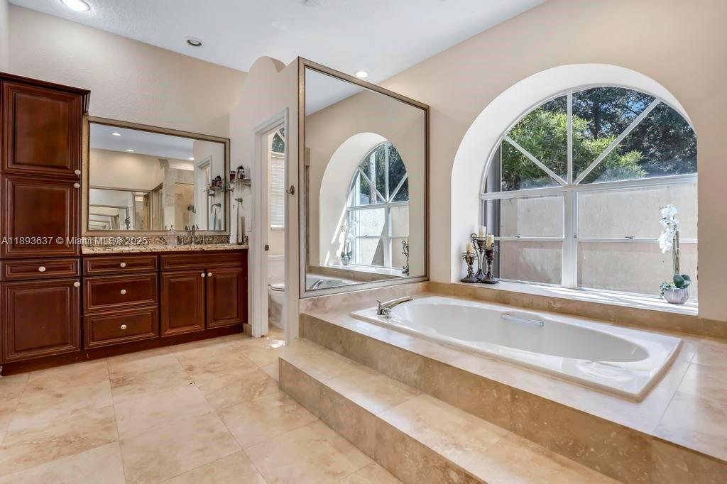 DAVIE WHISPERING PINES - Residential