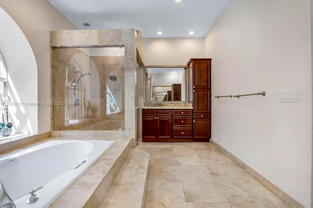 DAVIE WHISPERING PINES - Residential