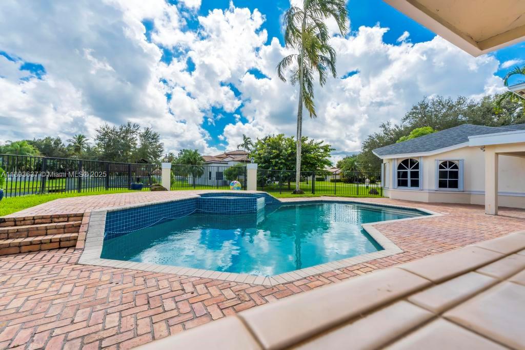 3200 SW 135th Ter