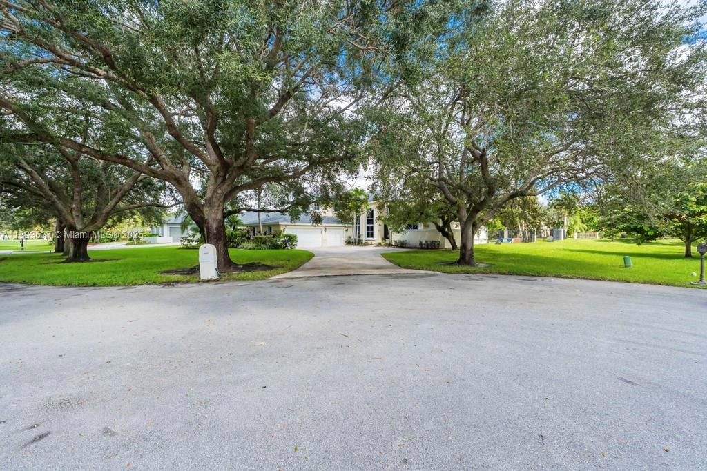 DAVIE WHISPERING PINES - Residential