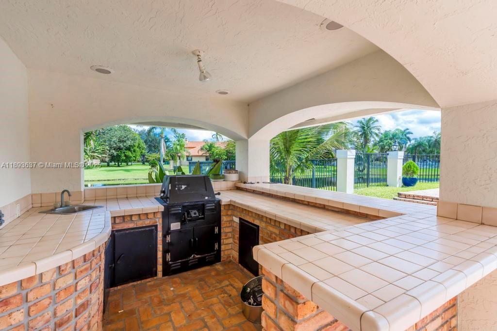 DAVIE WHISPERING PINES - Residential