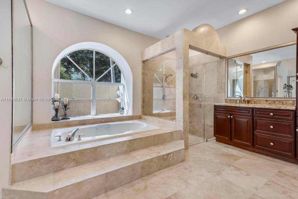 DAVIE WHISPERING PINES - Residential