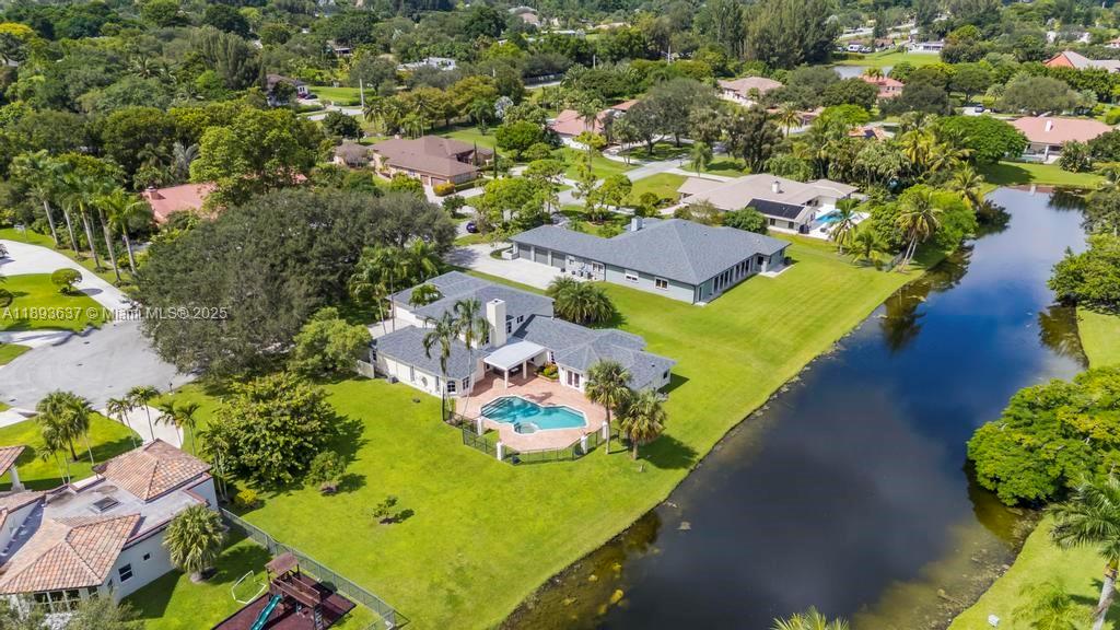 DAVIE WHISPERING PINES - Residential