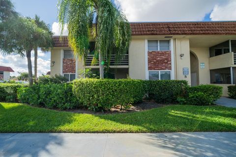 Condominium in Boca Raton FL 22735 66th Ave Ave 24.jpg