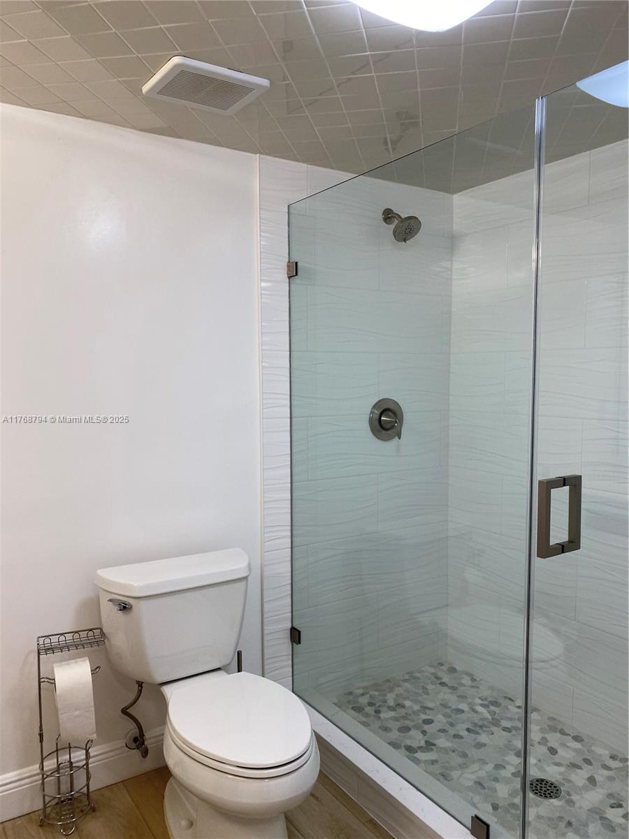 TOWNHOUSES OF HIGHLAND BE - Residential Lease