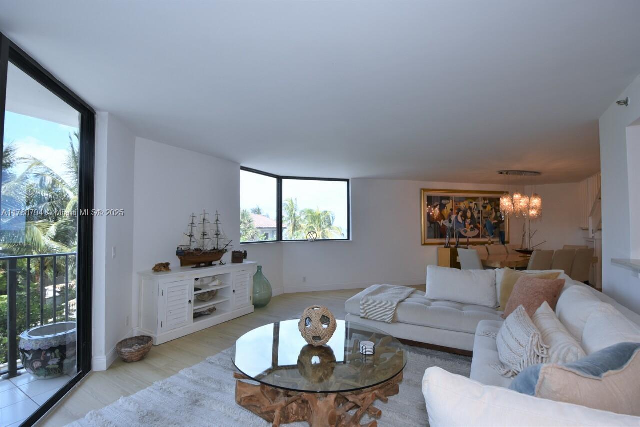 TOWNHOUSES OF HIGHLAND BE - Residential Lease