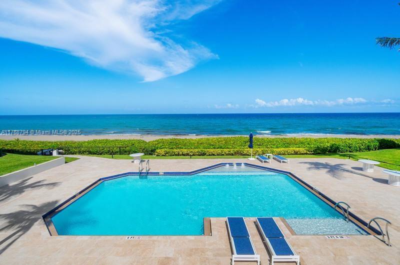 2565 S Ocean Blvd 205N