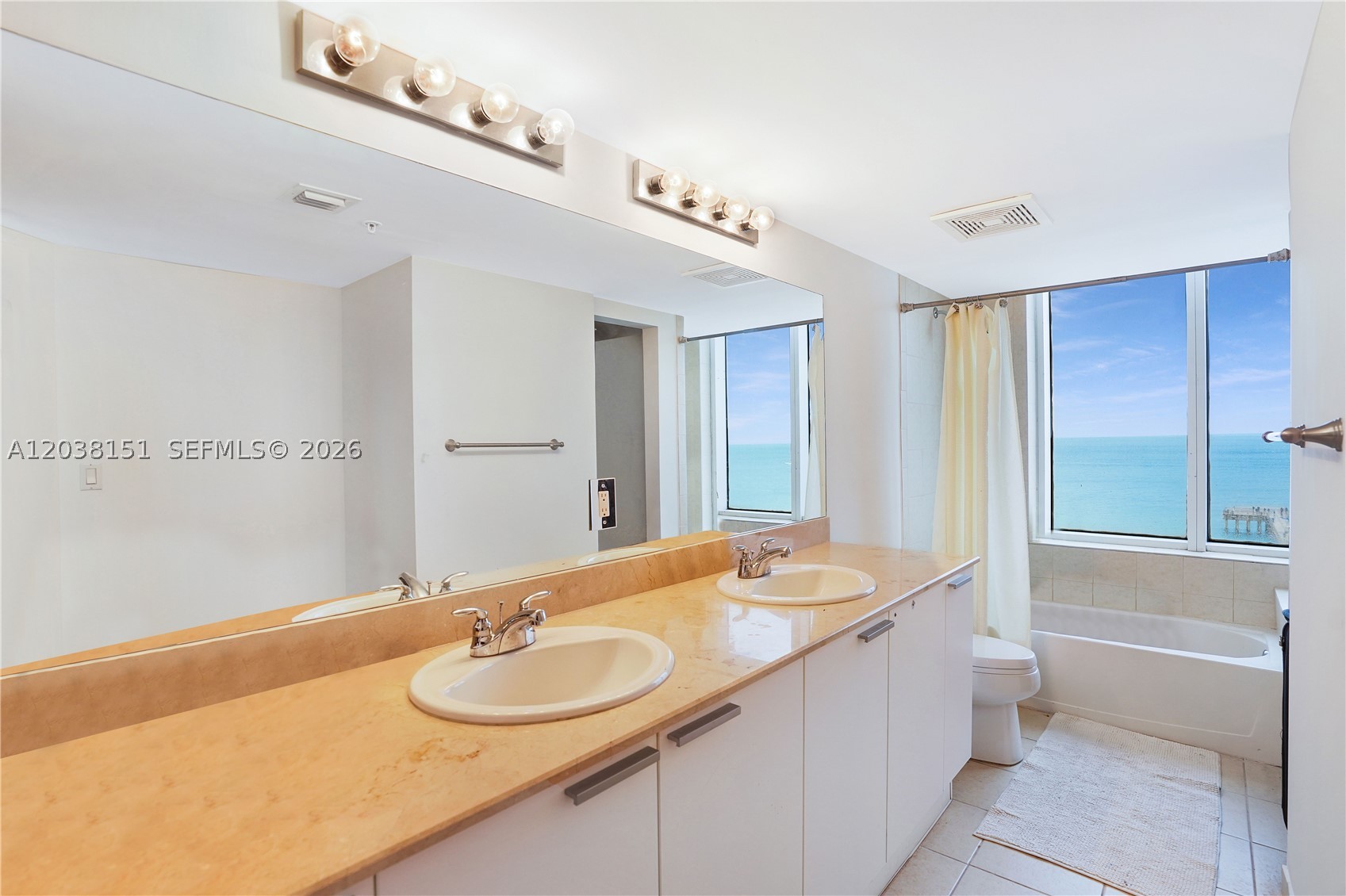 16699 Collins Ave 1002