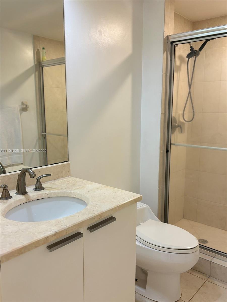 THE OAKS I CONDO - Residential