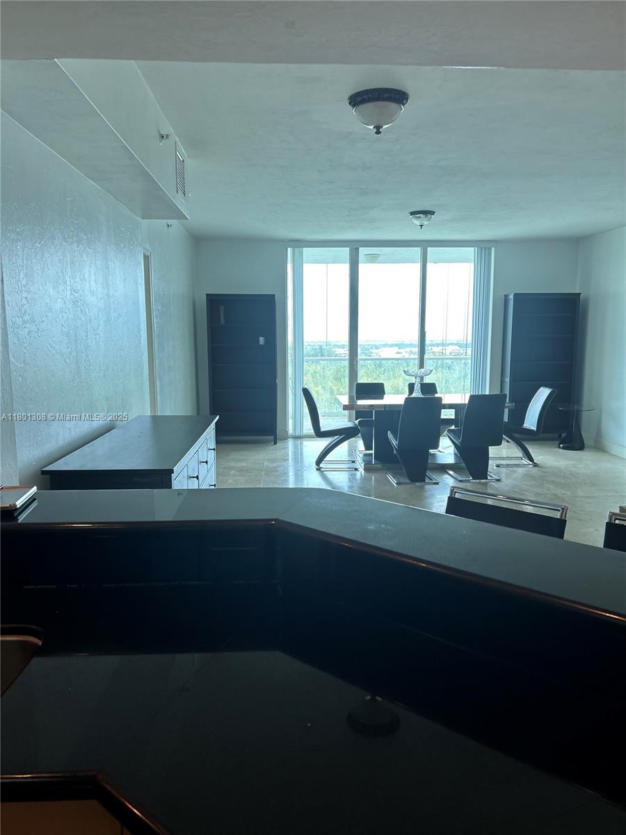 THE OAKS I CONDO - Residential