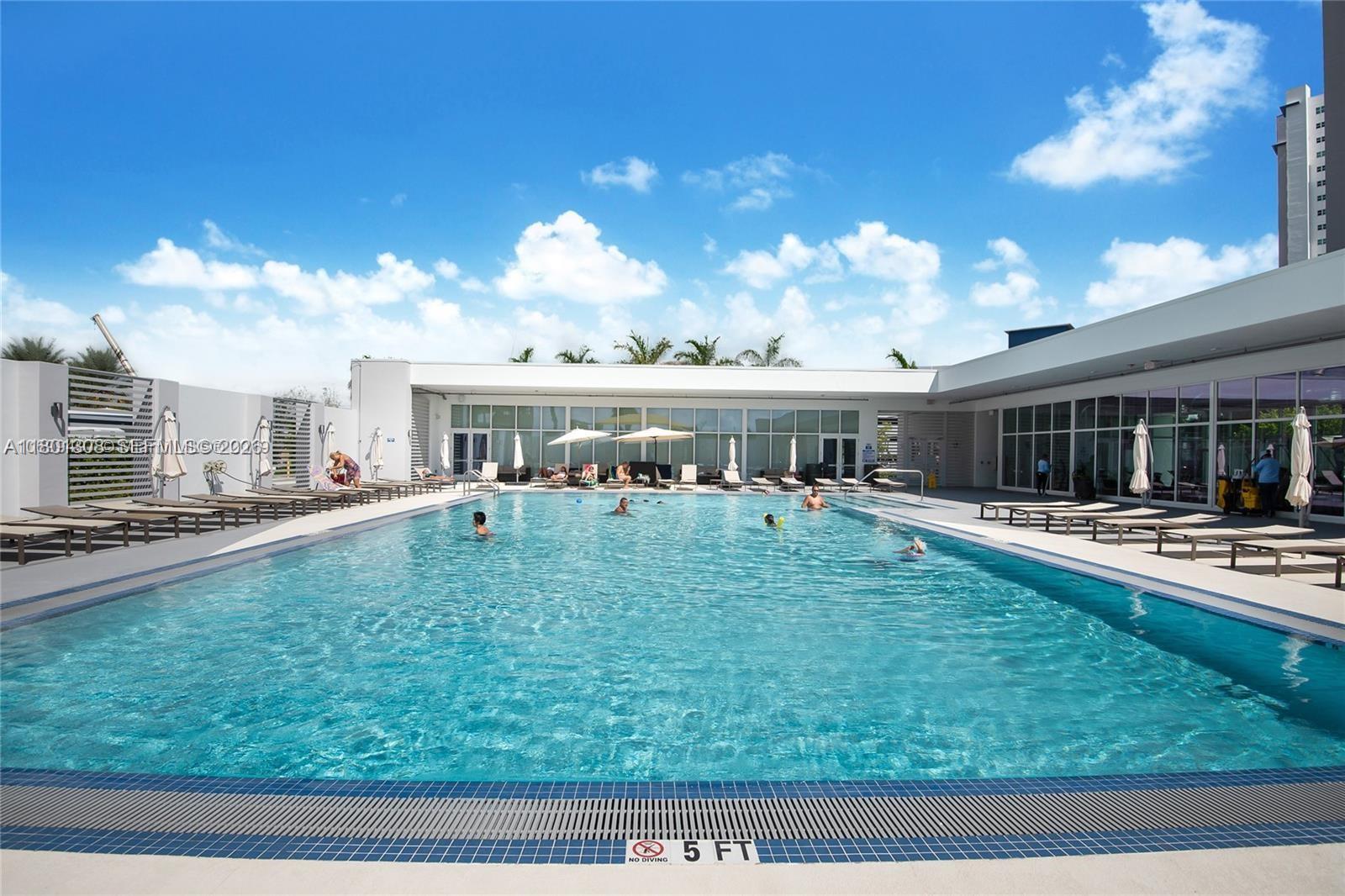 THE OAKS I CONDO - Residential