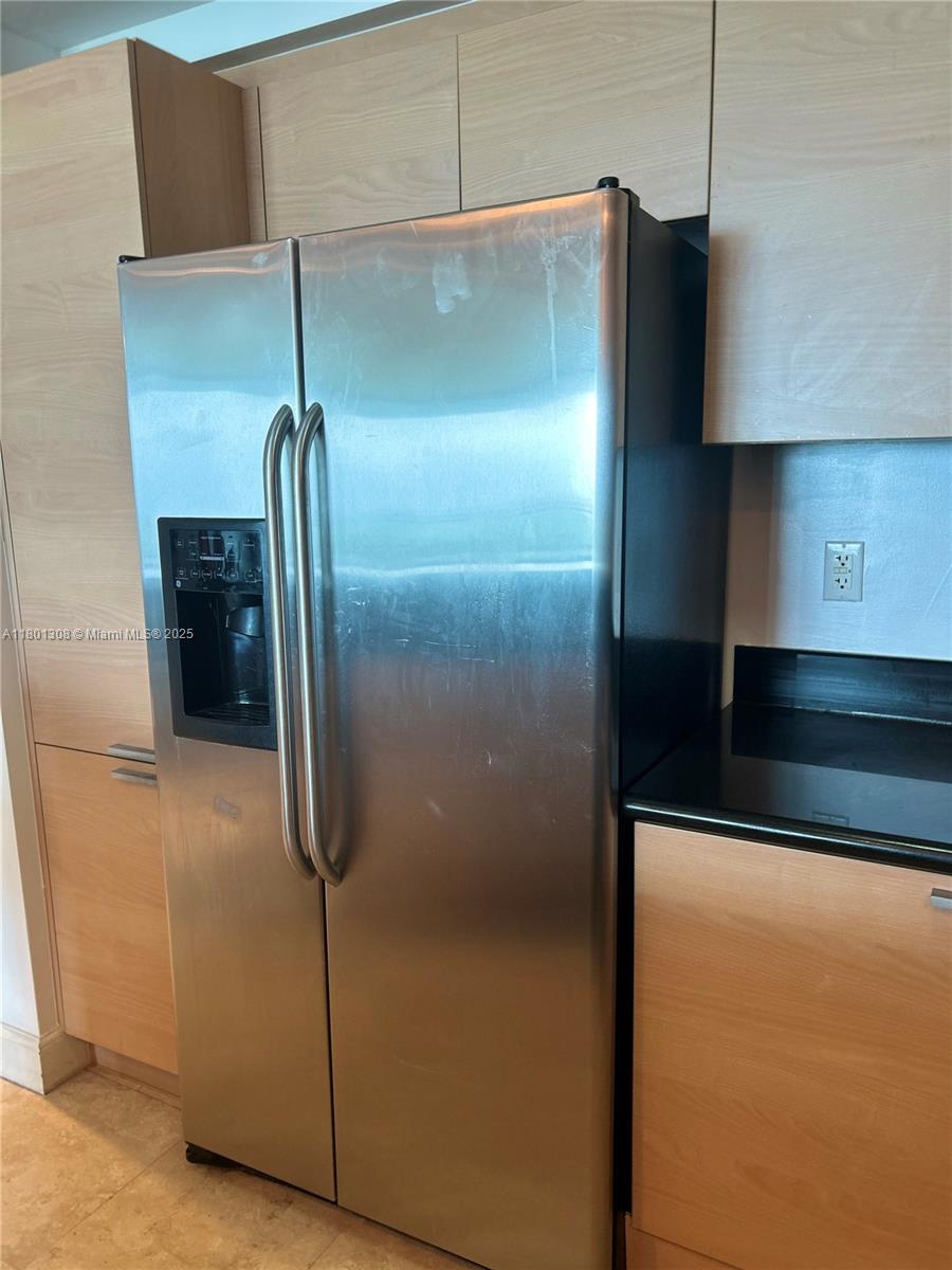 THE OAKS I CONDO - Residential