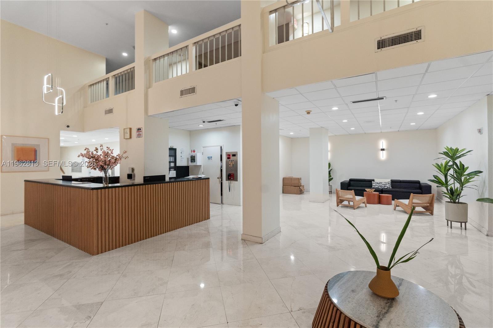 2780 NE 183rd St 1204