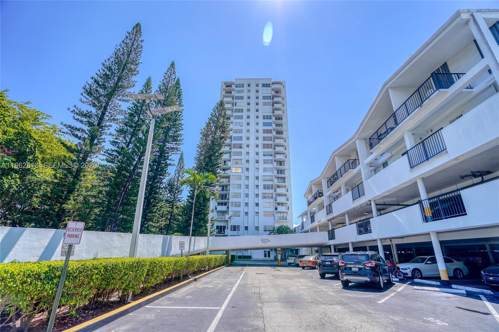 2780 NE 183rd St 1204