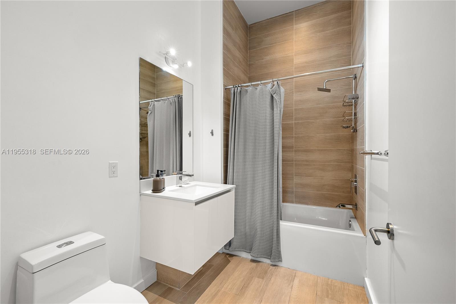 LE PARC AT BRICKELL CONDO - Residential