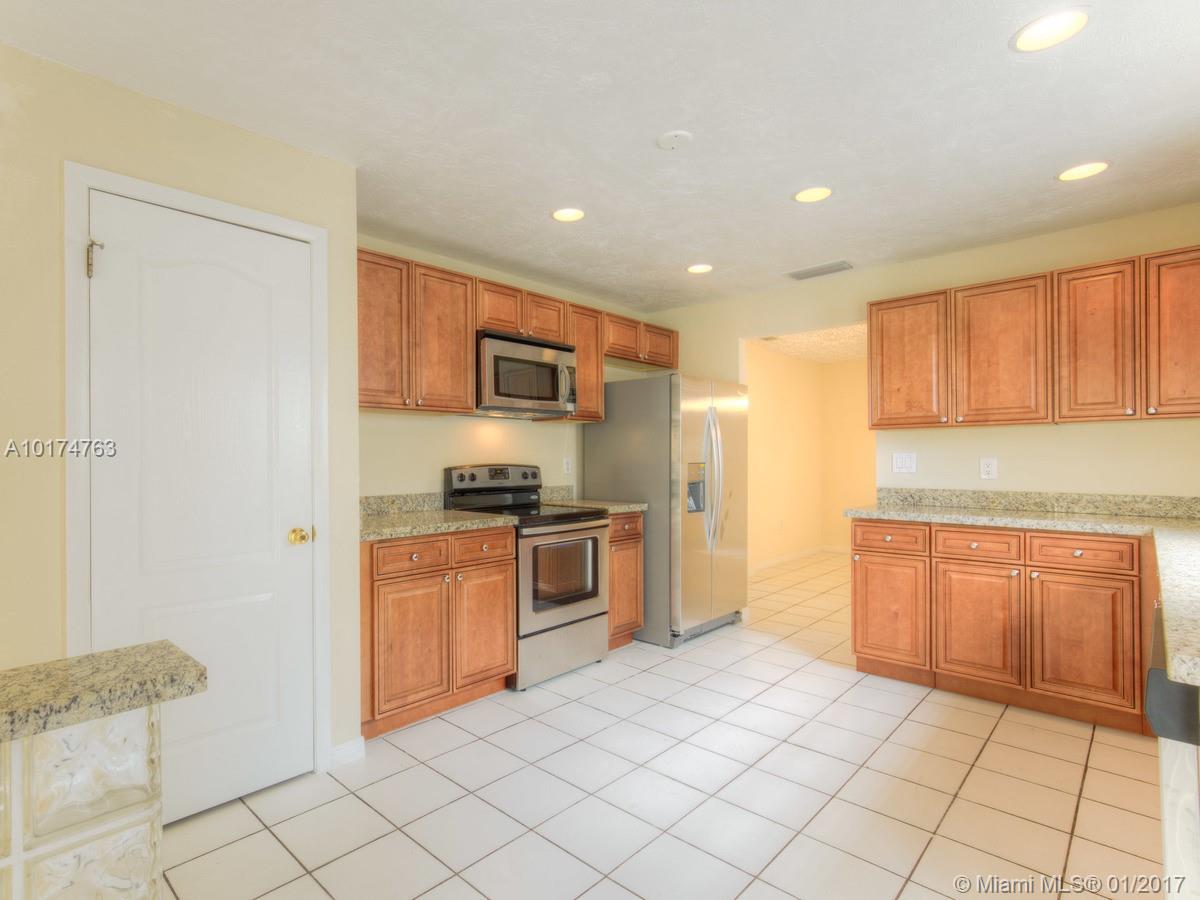 Seagrape Twnhms Amd 01 - Residential Lease