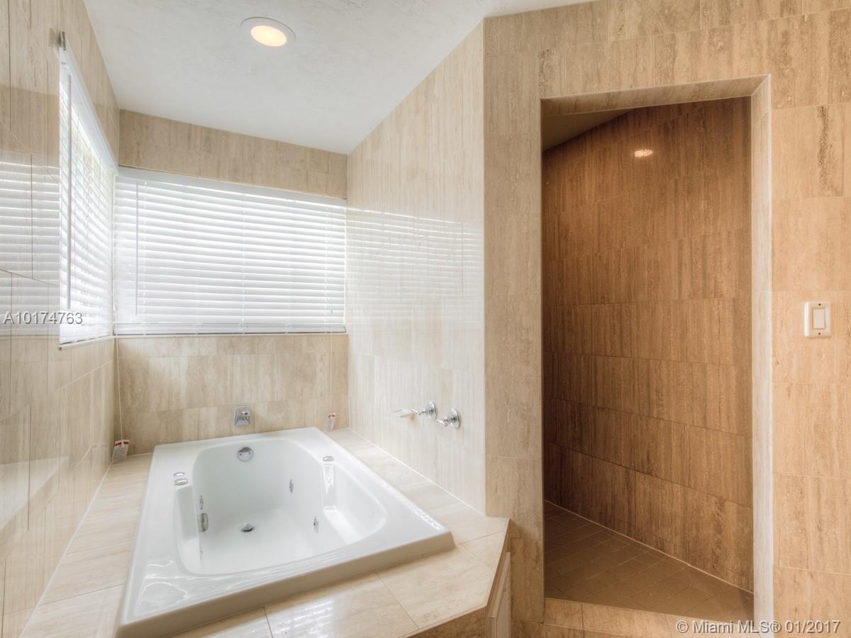 Seagrape Twnhms Amd 01 - Residential Lease