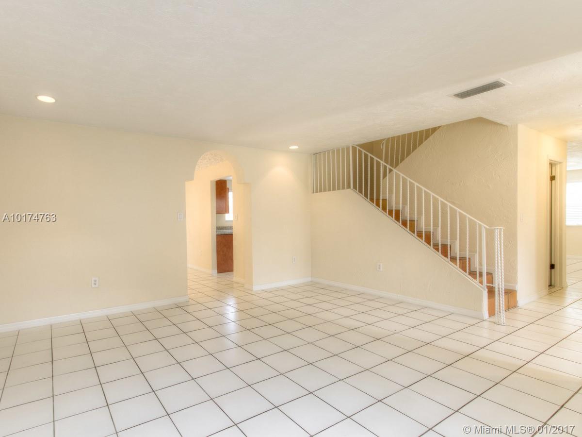 Seagrape Twnhms Amd 01 - Residential Lease