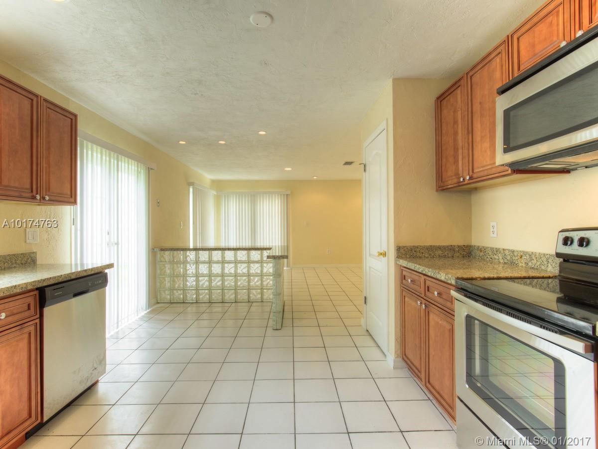 Seagrape Twnhms Amd 01 - Residential Lease