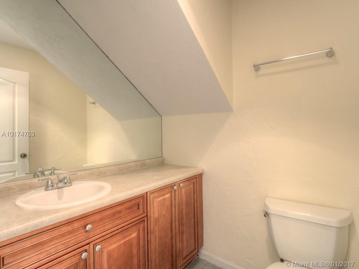 Seagrape Twnhms Amd 01 - Residential Lease