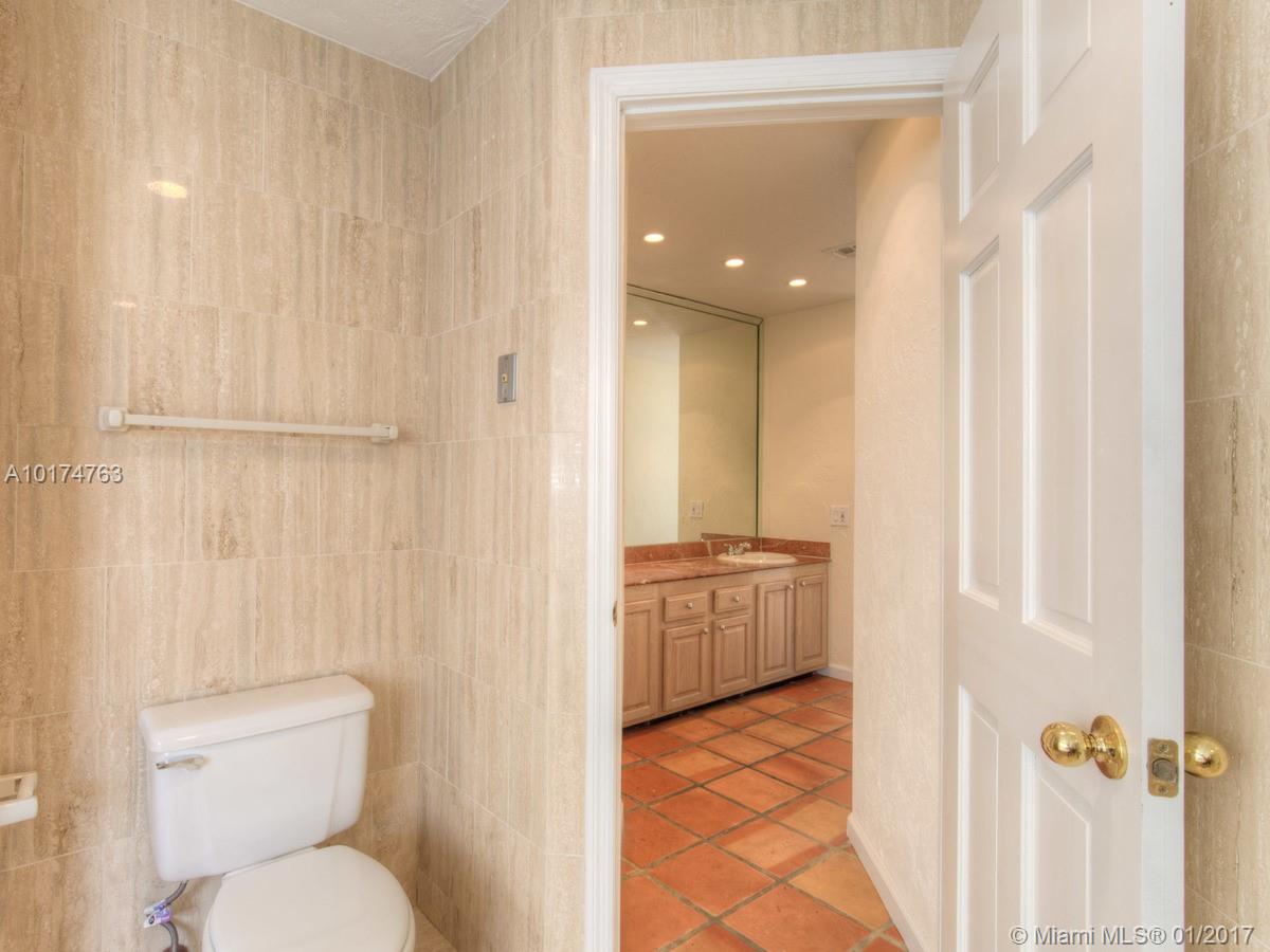 Seagrape Twnhms Amd 01 - Residential Lease