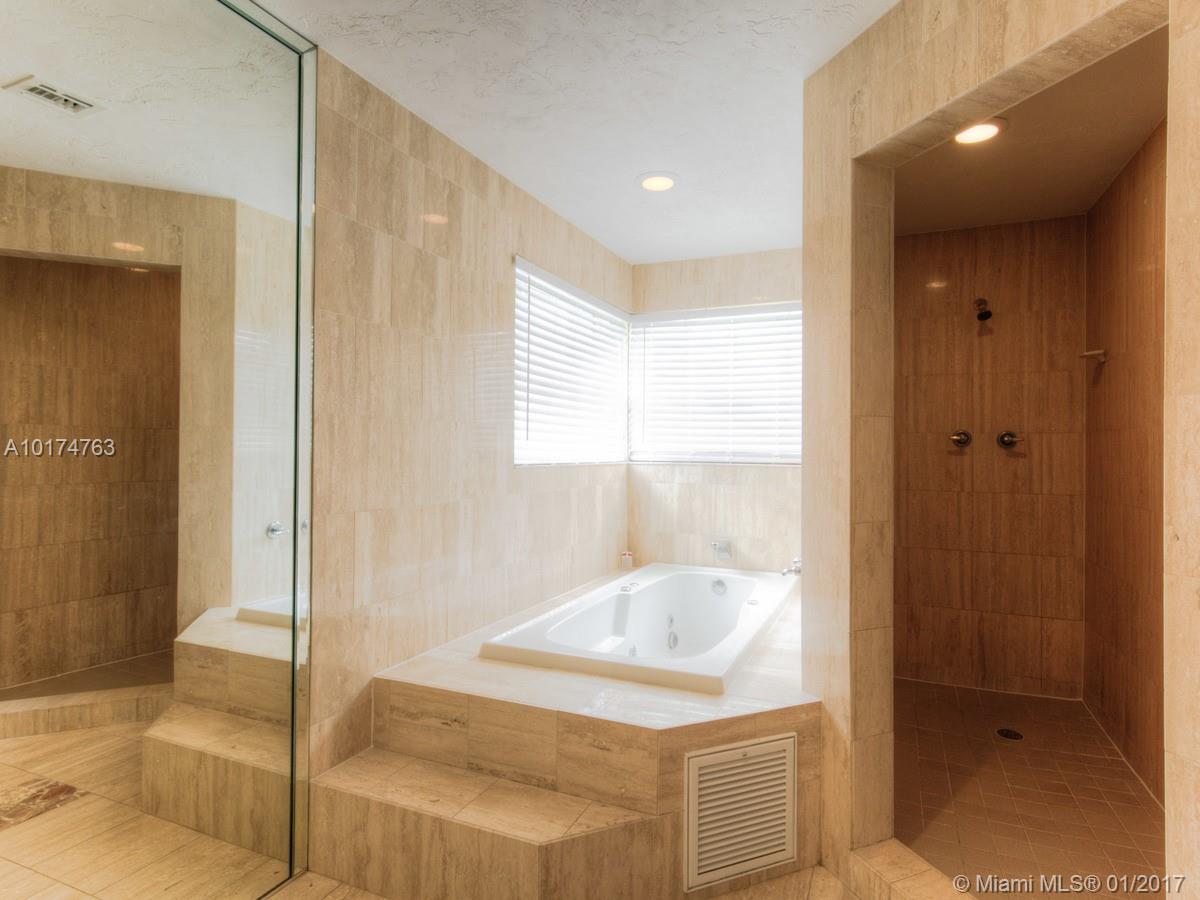 Seagrape Twnhms Amd 01 - Residential Lease