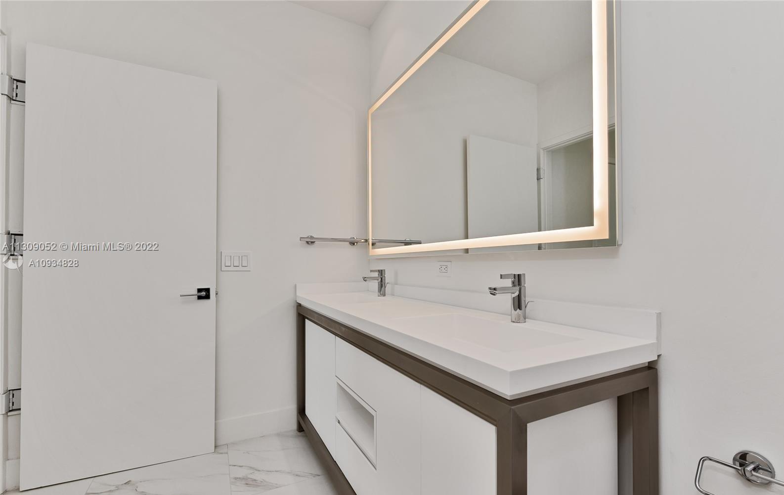 METROPICA NORTH TOWER ONE - Residential