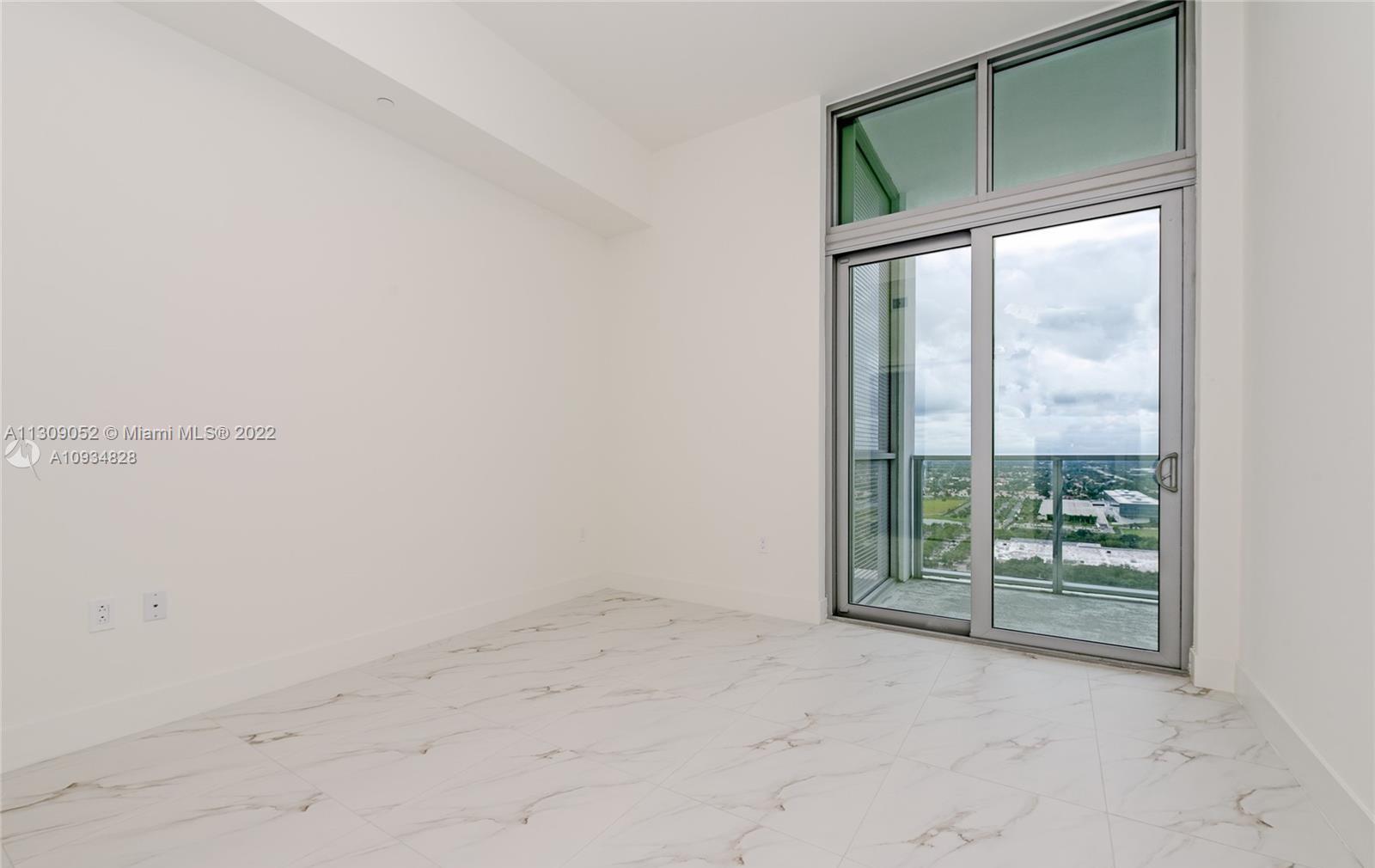 METROPICA NORTH TOWER ONE - Residential