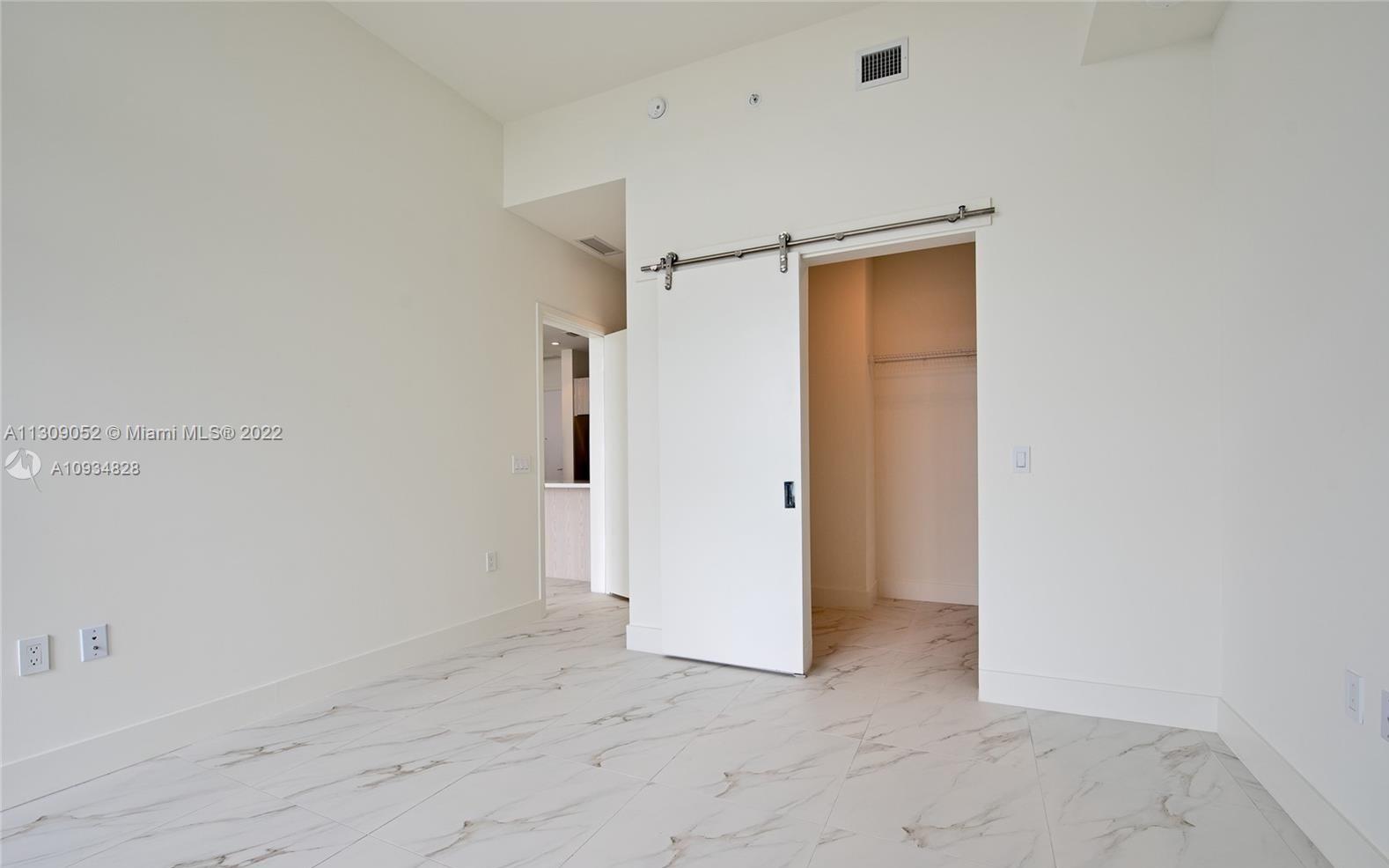 METROPICA NORTH TOWER ONE - Residential