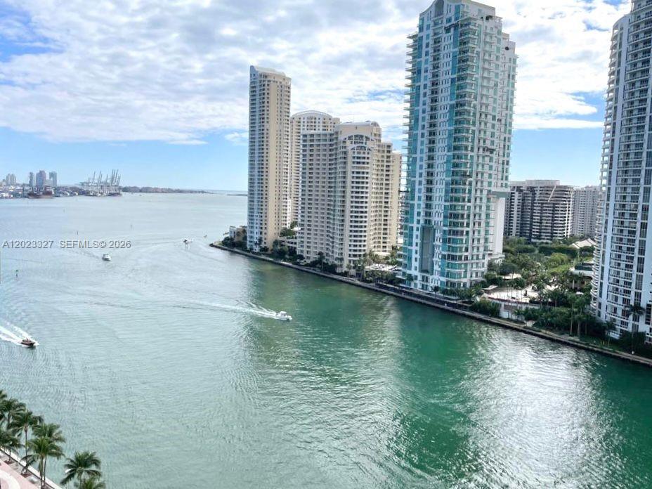 300 S Biscayne Blvd T-1404
