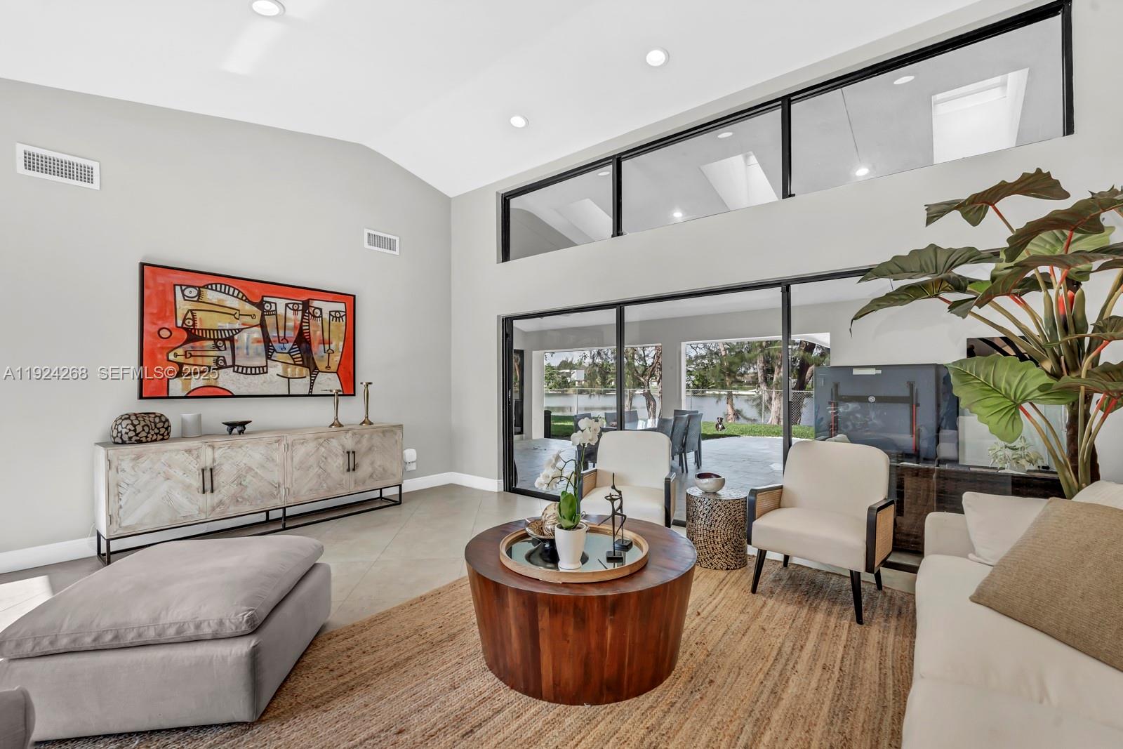 BLUE LAKE ESTATES - Residential Lease